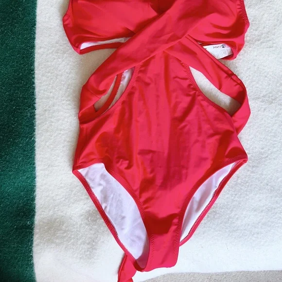 SOLD Classic Red Cupshe one piece - Picture 4 of 5